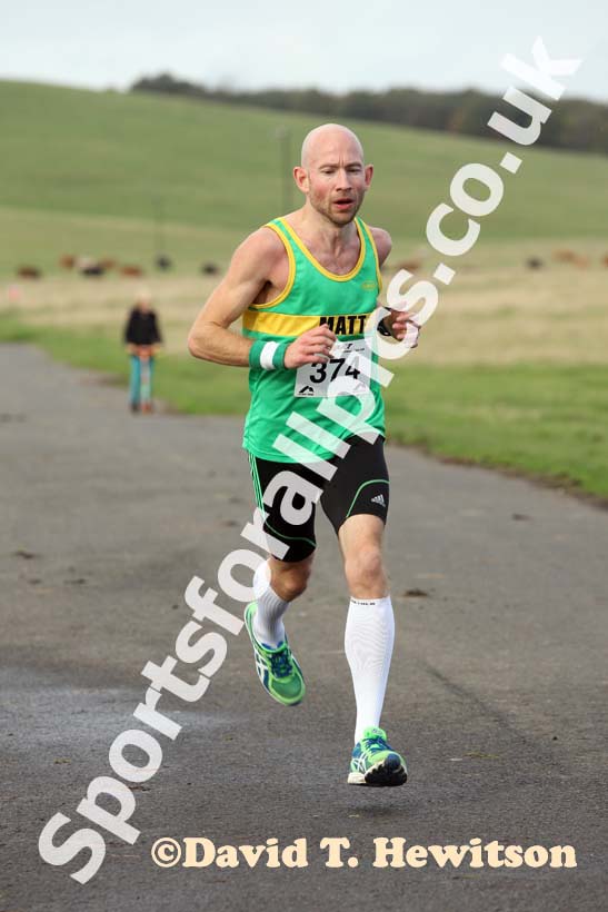 Matt Pyatt (Huntingdonshire) in the Newcastle Town Moor Marathon. Photo: David T. Hewitson/Sports for All Pics
